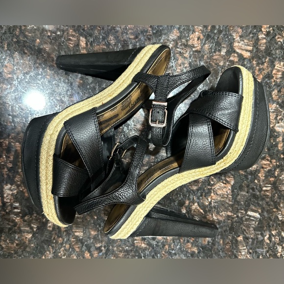 SOLD - Picture 4 of 10